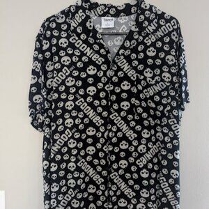 The Goonies Mens Allover Print Woven Short Sleeve Button Down Shirt Large